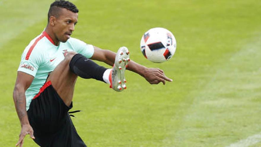 Nani, en un entrenamiento con Portugal.