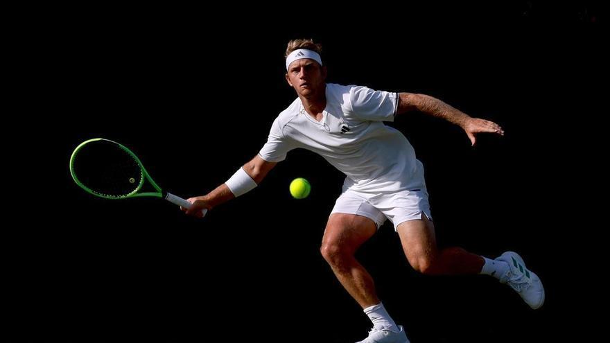 Davidovich también gana en su estreno en Wimbledon