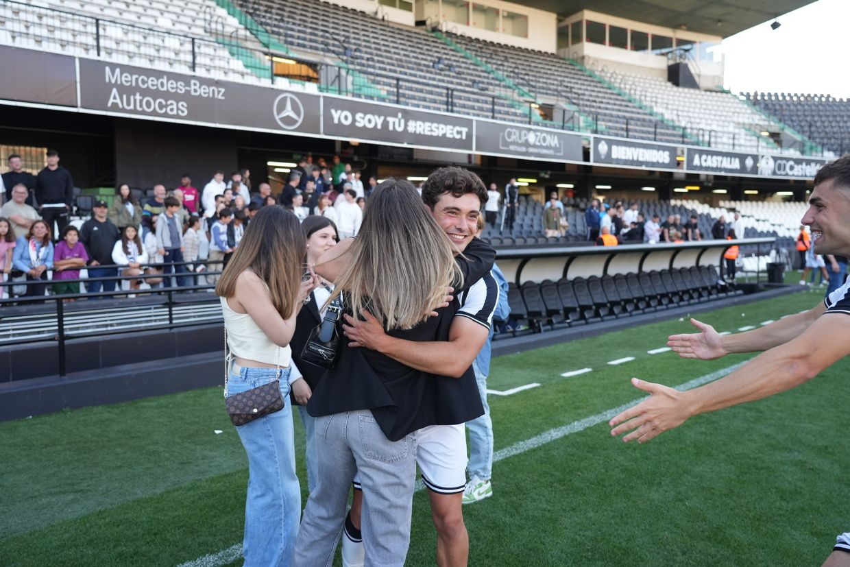 ¡Las mejores imágenes de la celebración del ascenso a Segunda Federación del Castellón B!