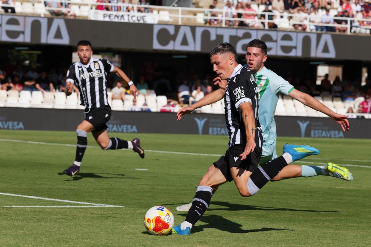 Las mejores imágenes del partido entre el FC Cartagena y el Betis Deportivo