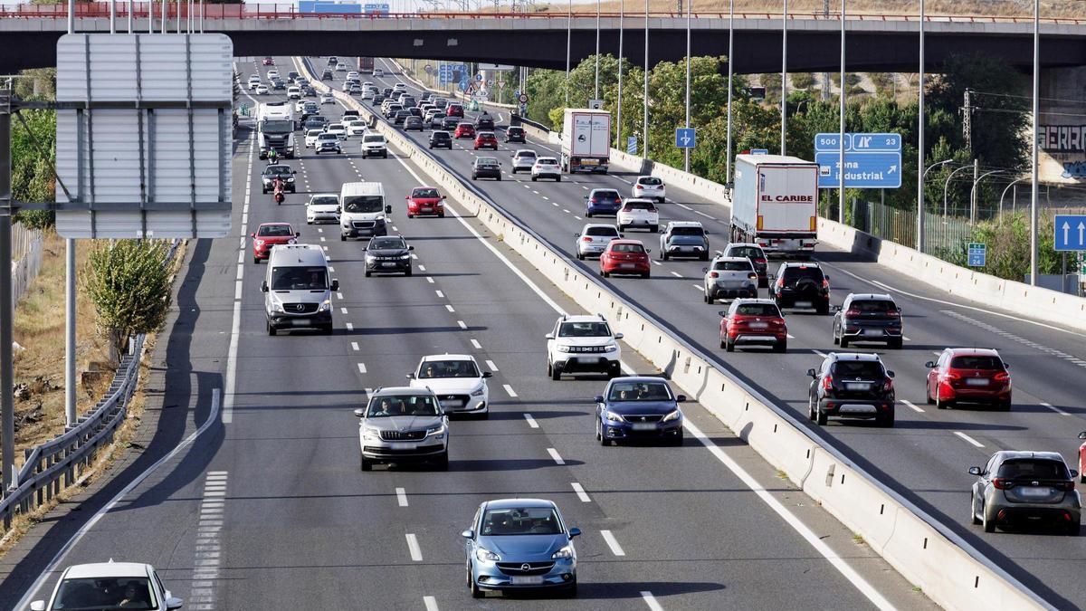 ¿Cuánto les cuesta arrancar las vacaciones a los coruñeses? Llenar el depósito sale hasta 20 euros menos que en marzo, pero es más caro que hace un año