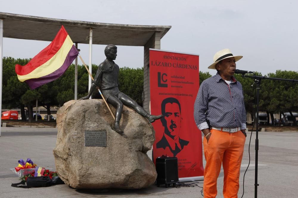 Homenaje a los "niños de la guerra" en Gijón