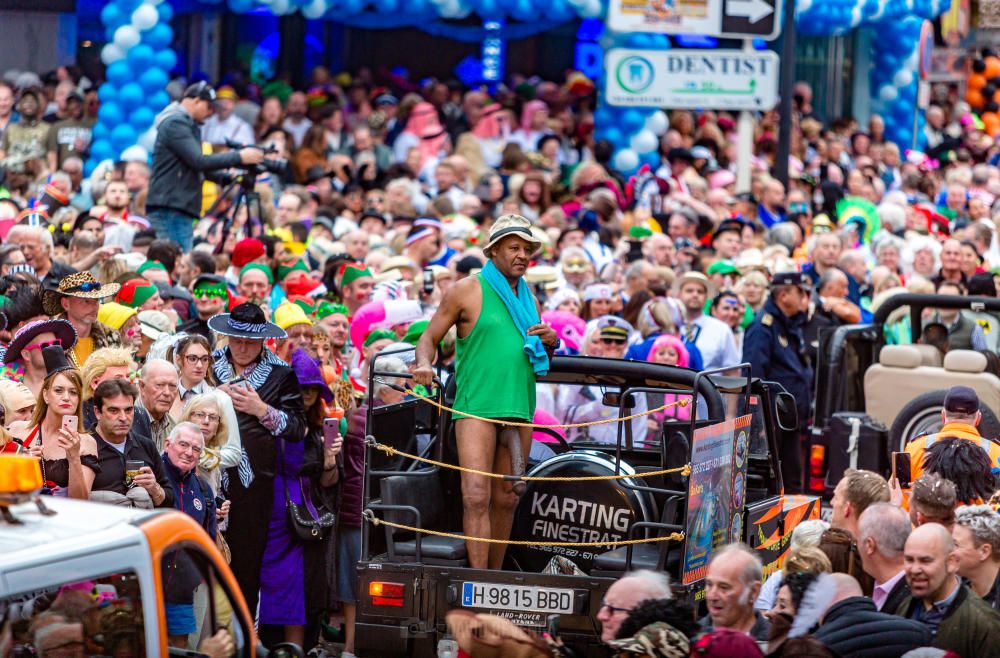 Más de 35.000 personas participan en una gran fiesta de disfraces que se celebra cada año el jueves siguiente a las Fiestas Mayores Patronales