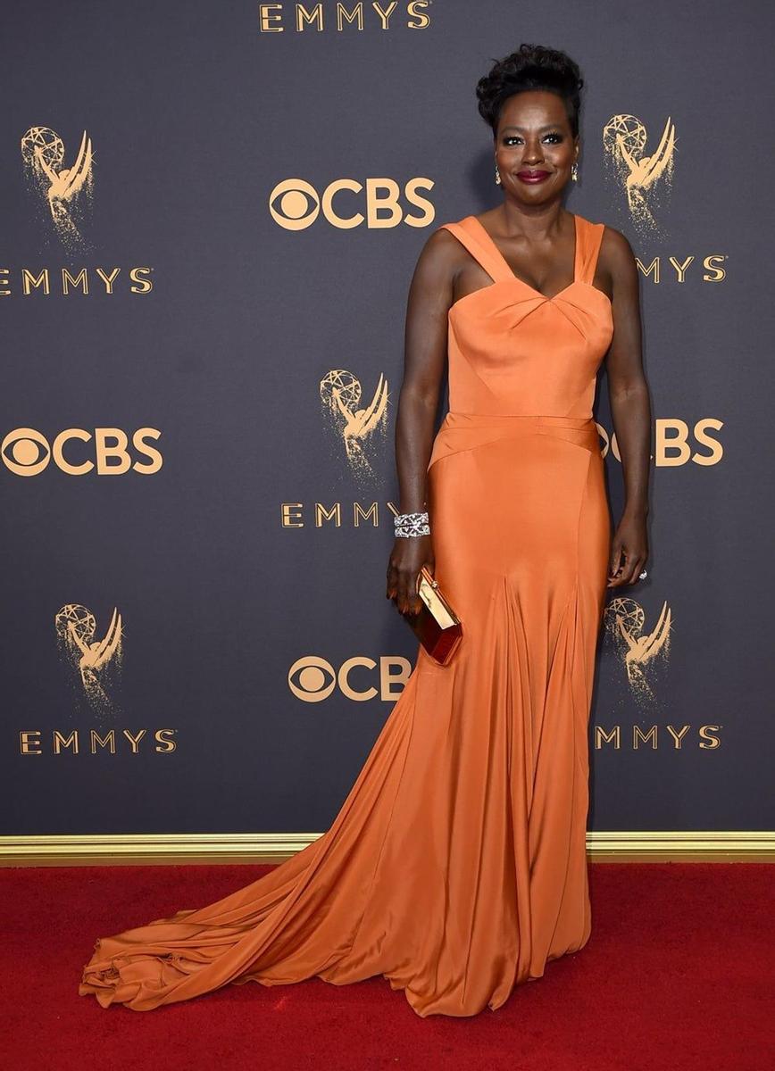 Viola Davis hace honor a 'Orange is the New Black'