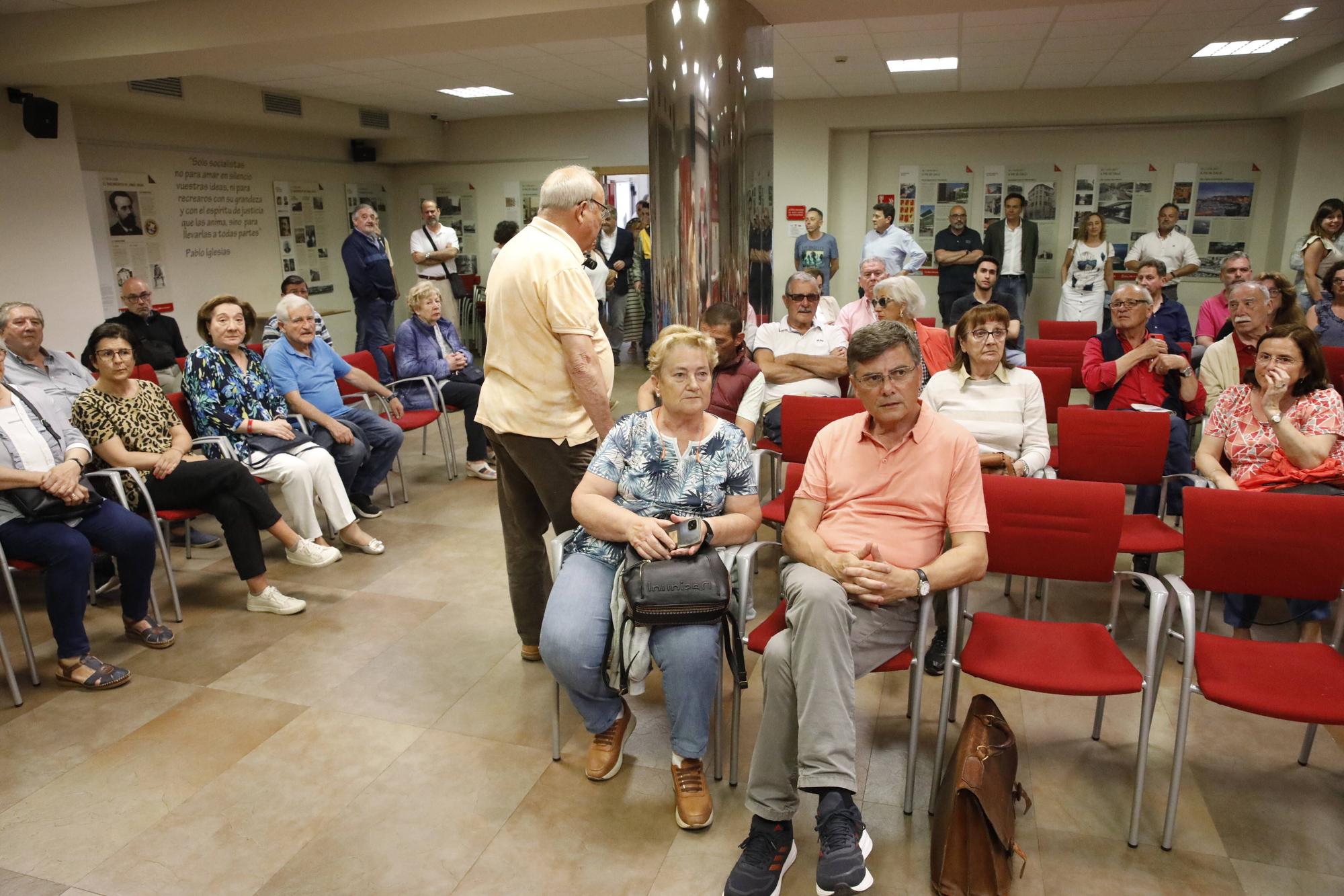 En imágenes: El PSOE pide transparencia en las negociaciones que tengan Foro, PP y Vox para la Alcaldía de Gijón