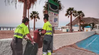 Santa Cruz de Tenerife prueba "pulseras inteligentes" para proteger del calor al personal de limpieza