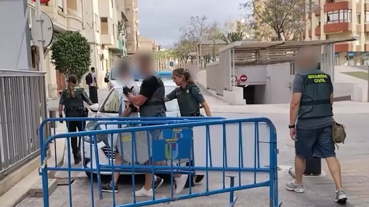 Detenido un auxiliar de enfermería por robar joyas a una anciana en Urgencias del Hospital de La Vila Joiosa