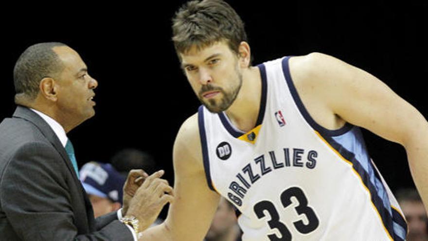 Un Marc Gasol brillante no puede con Duncan y Parker