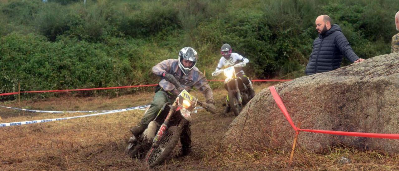 La lluvia se convierte en un suplicio para el Enduro