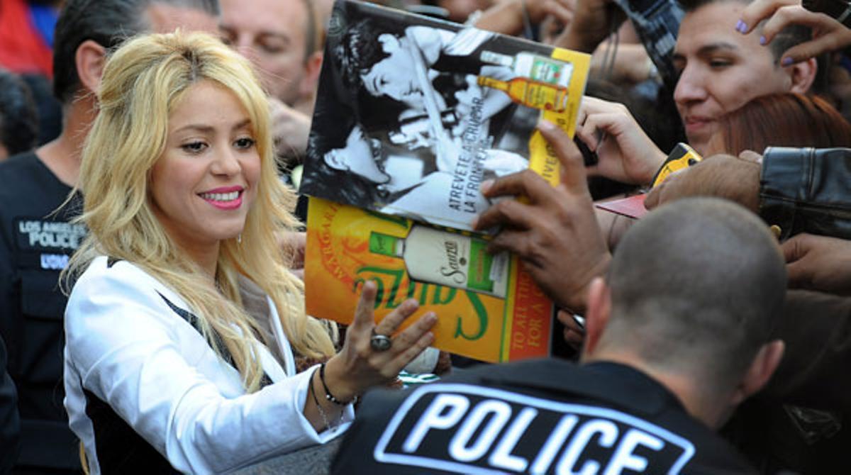 La cantant és la primera colombiana en aquest passeig de Hollywood.