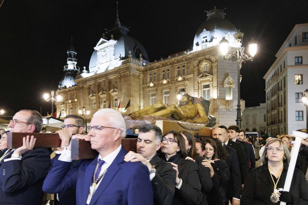 Recreación del traslado histórico del Cristo Yacente este viernes en Cartagena