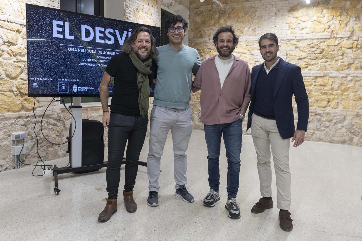 Jesús de la Peña, Juan Poveda, Javier Pereira y Diego Avilén, en la presentación del largometraje 'El desvío'