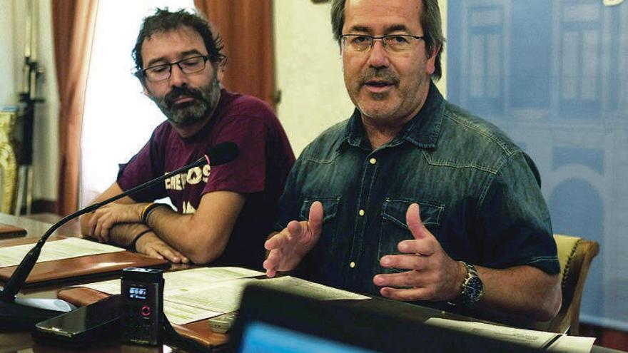 Miguel Ángel Viñas, concejal de Hacienda, y Francisco Guarido.