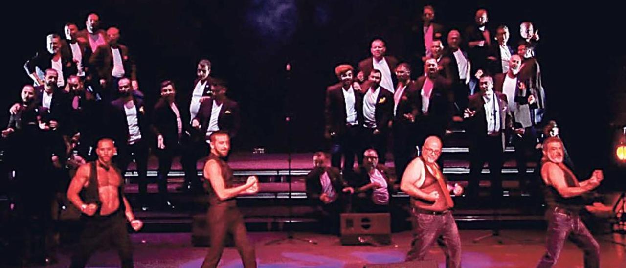 El Mallorca Gay Men´S Chorus participó en mayo en el primer festival de coros gays y en verano debutó en el Teatre Principal. Joan Laínez es el director del MGMC.