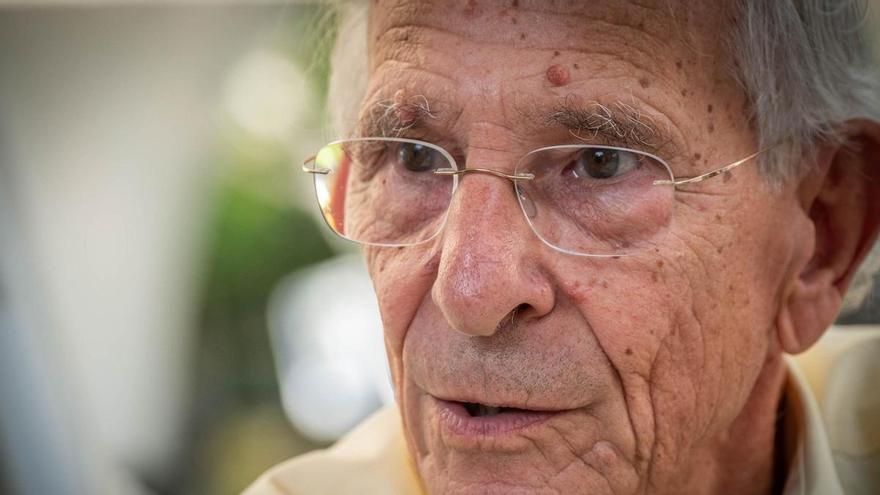 Ronald MacKay, hijo adoptivo de Buenavista