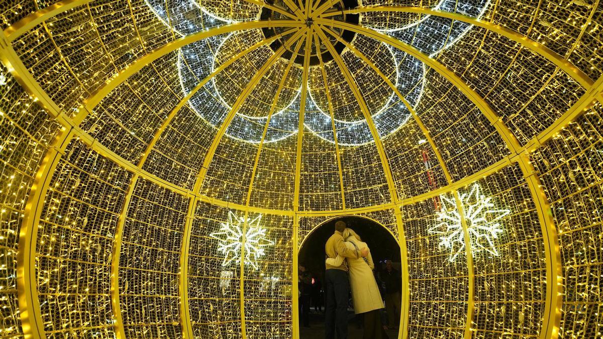 Encendido de la iluminación de Navidad en el puerto de Barcelona