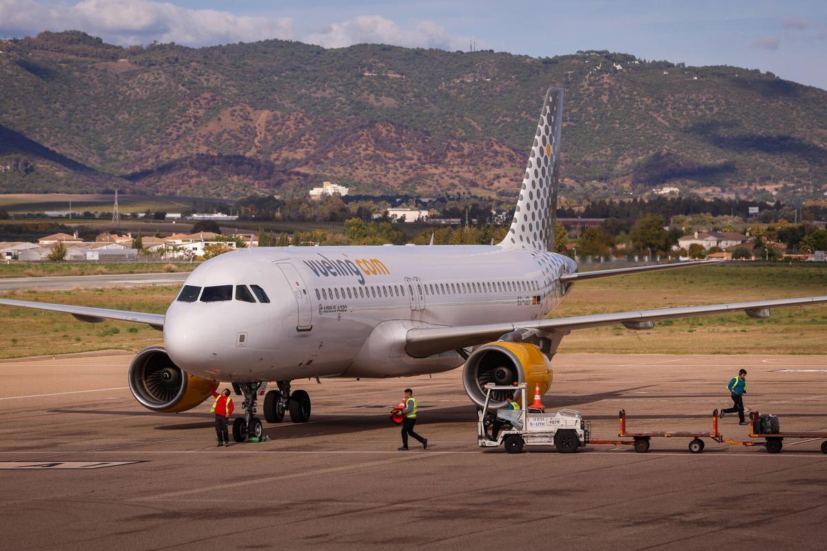 El Aeropuerto de Córdoba desde dentro. Avion Vueling