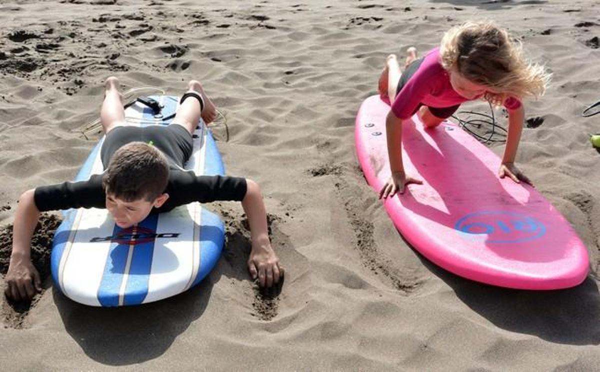SURF PARA NIÑOS SALINETAS SURF PARA NIÑOS SALINETAS