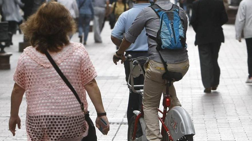 Dueso detallará a la Policía Local las mil calles donde no se puede multar