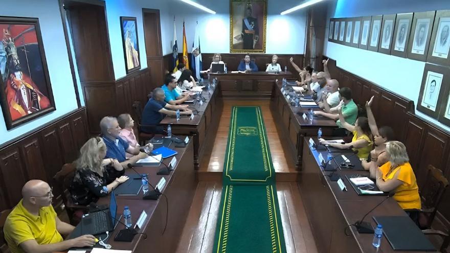 Un momento de la votación de la propuesta del PP. | | E.D.
