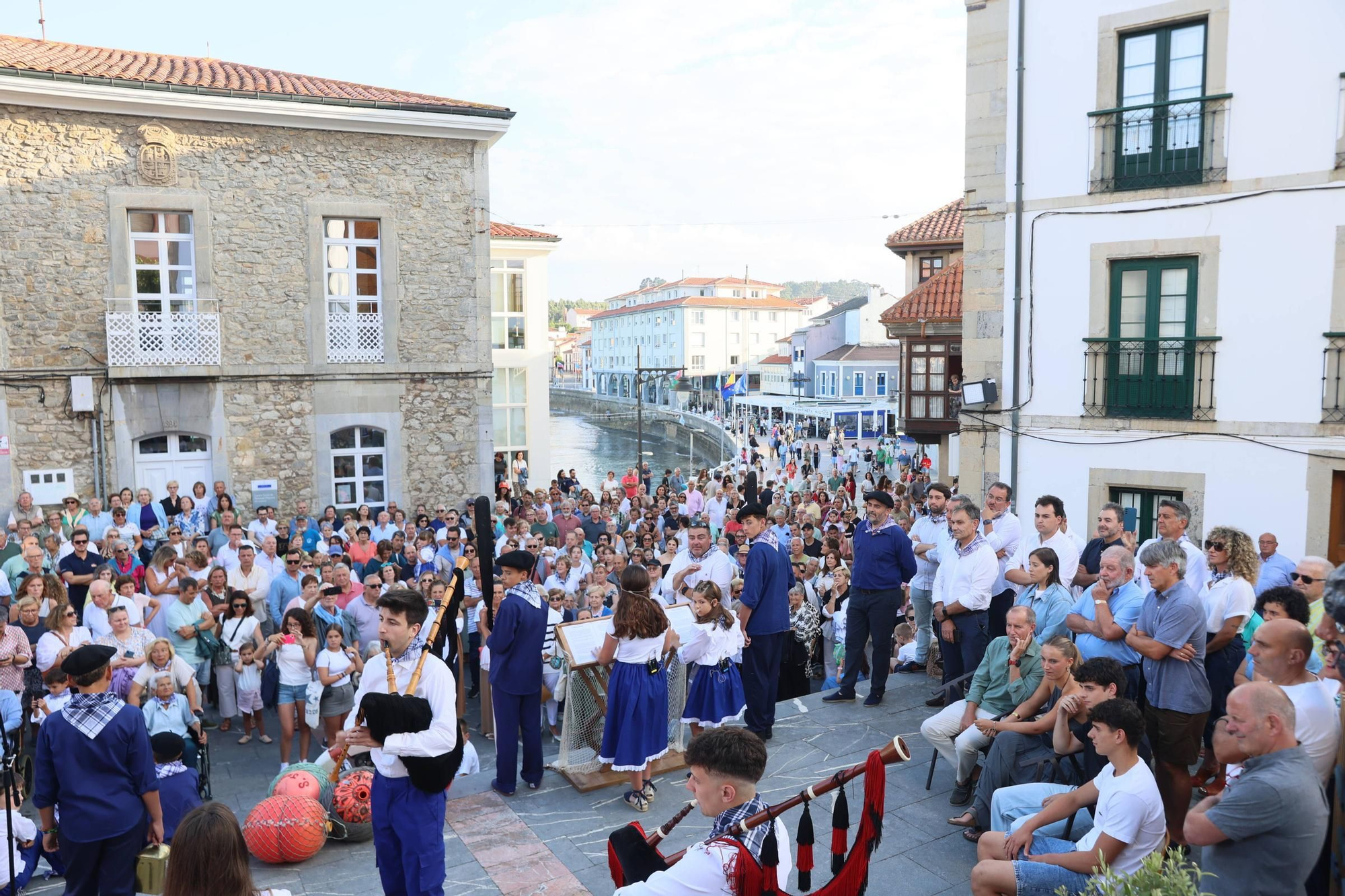 EN IMÁGENES: La procesión de "la llamada de la mar" en el Carmen de Luanco