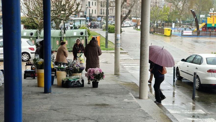 Los temporales lastran a los mercadillos y los ambulantes piden la condonación del canon