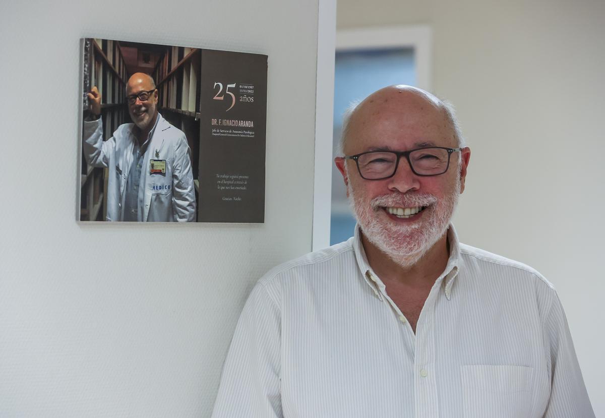 Homenaje de sus compañeros al doctor Aranda