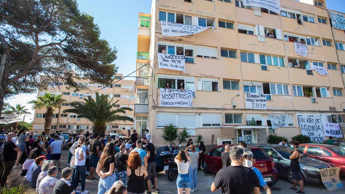 Desalojo de los apartamentos Don Pepe de Ibiza