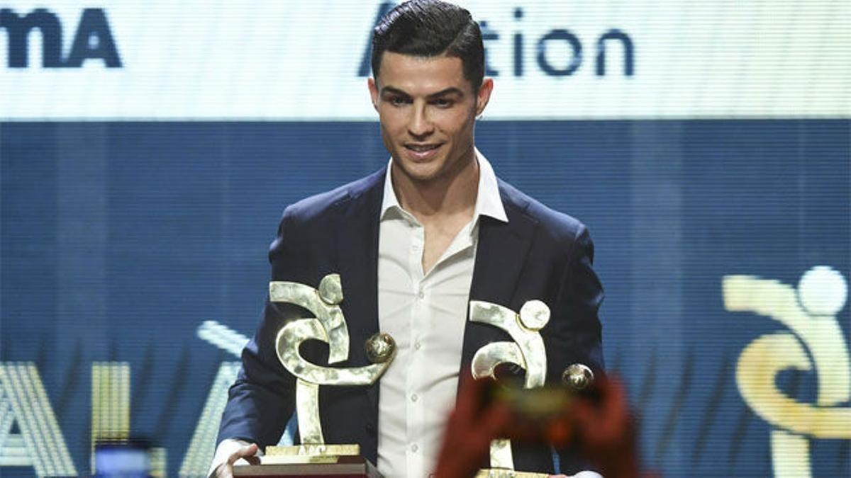 ¿Qué hacía Cristiano mientras Messi recogía su sexto Balón de Oro?