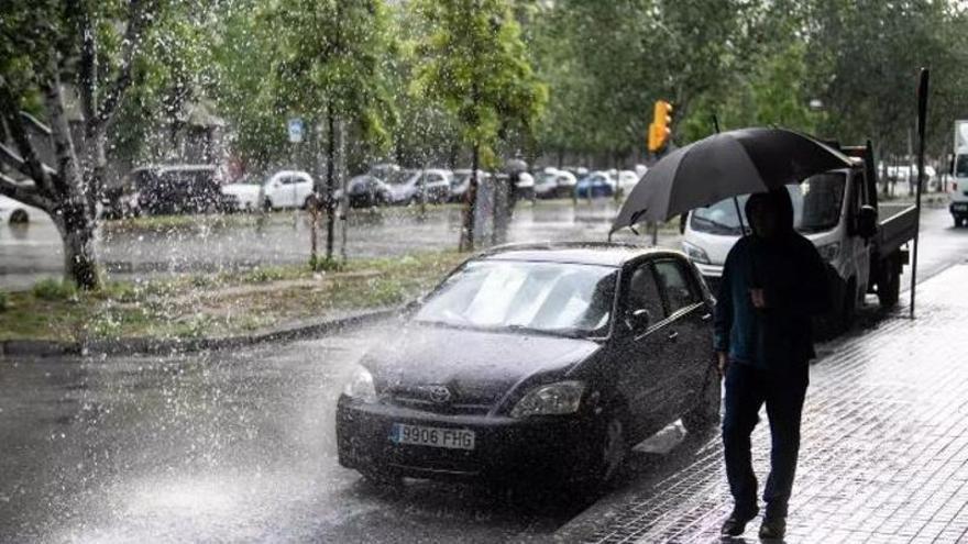 El temporal avança cap a la Catalunya central: Protecció Civil alerta de pedregades i ratxes de vent superiors als 90 km/h