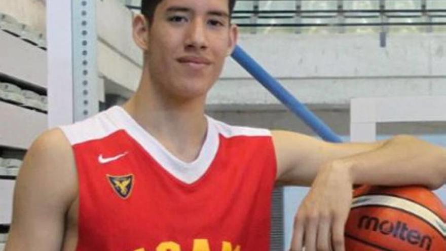 Eddy Valentino Pinedo, preseleccionado con la Sub-16 para el Europeo de Italia