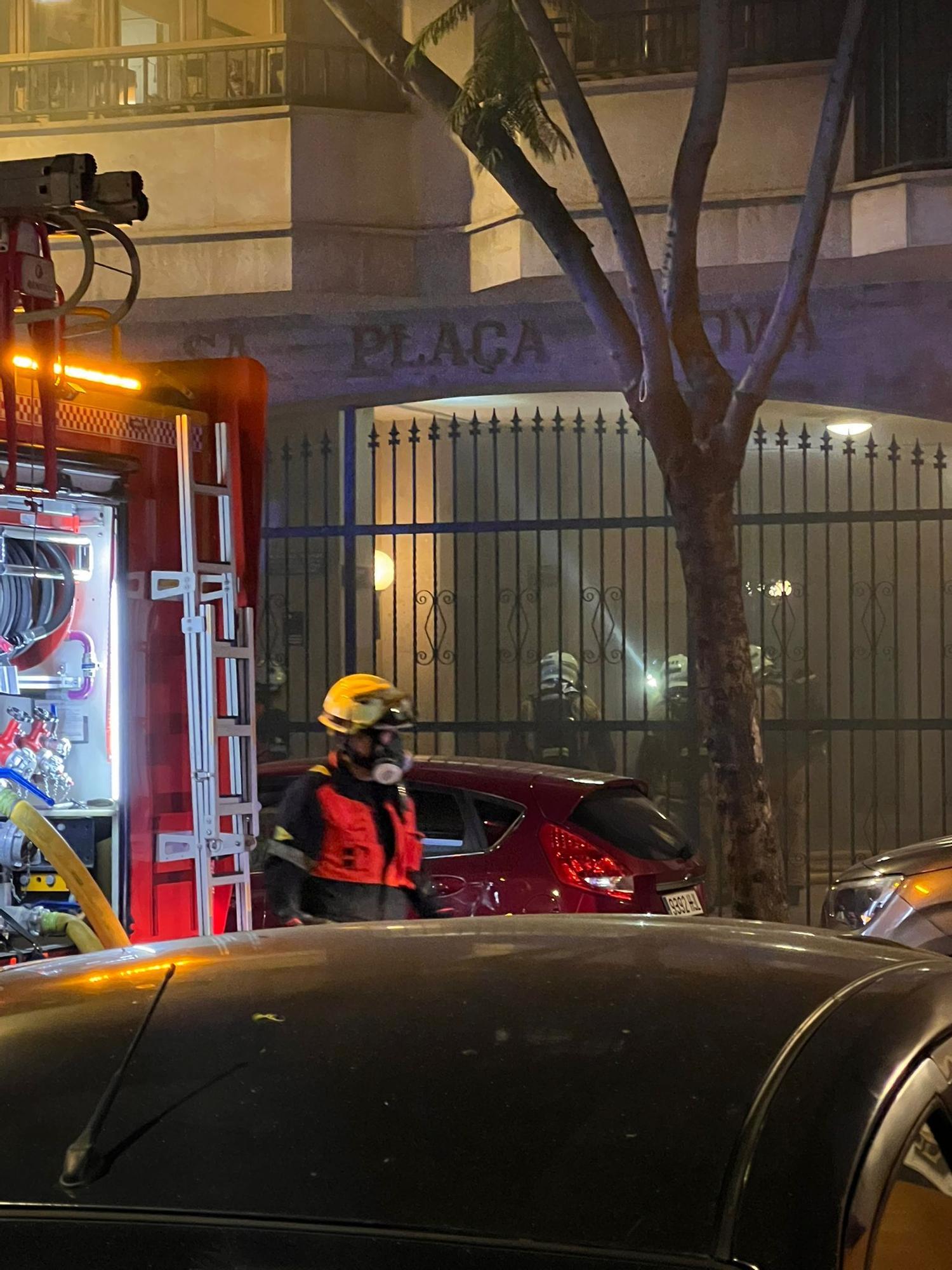 Alarma por un incendio en un coche en un aparcamiento subterráneo en Palma