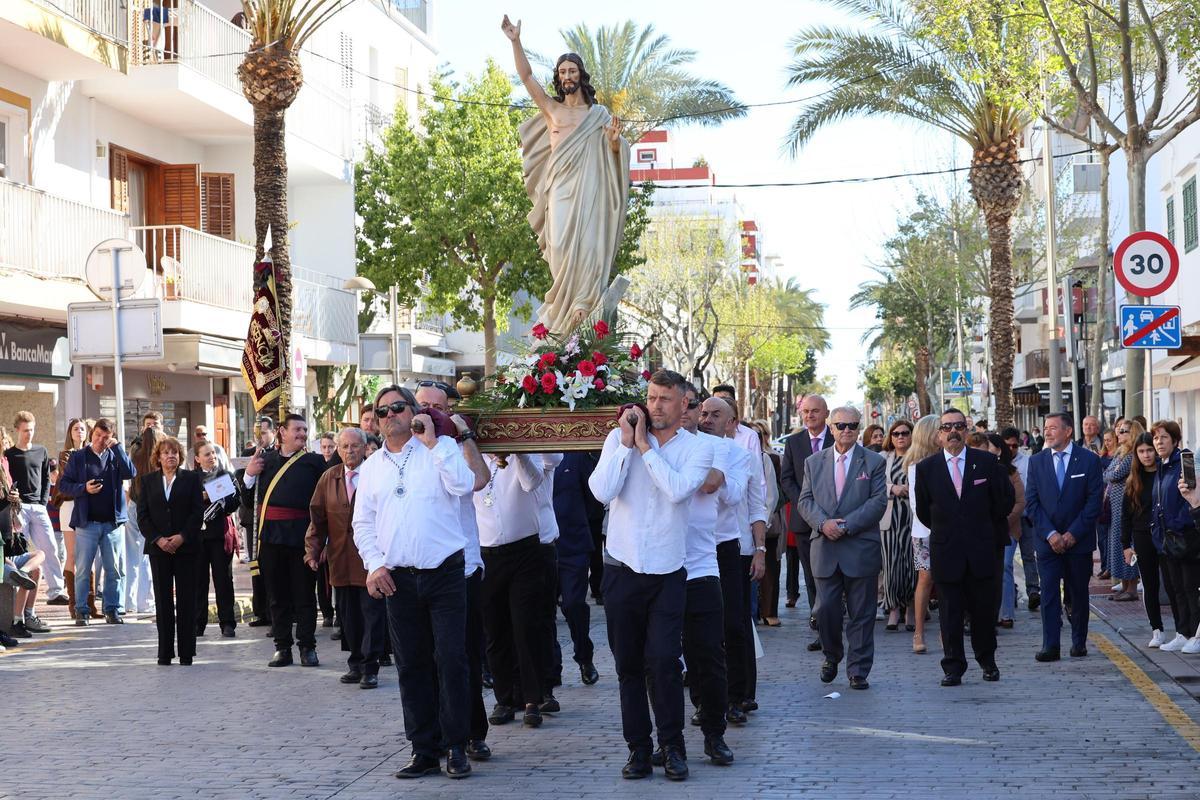 Mira todas las imágenes de la Procesión del Santo Encuentro en Santa Eulària Mira todas las imágenes de la Procesión del Santo Encuentro en Santa Eulària