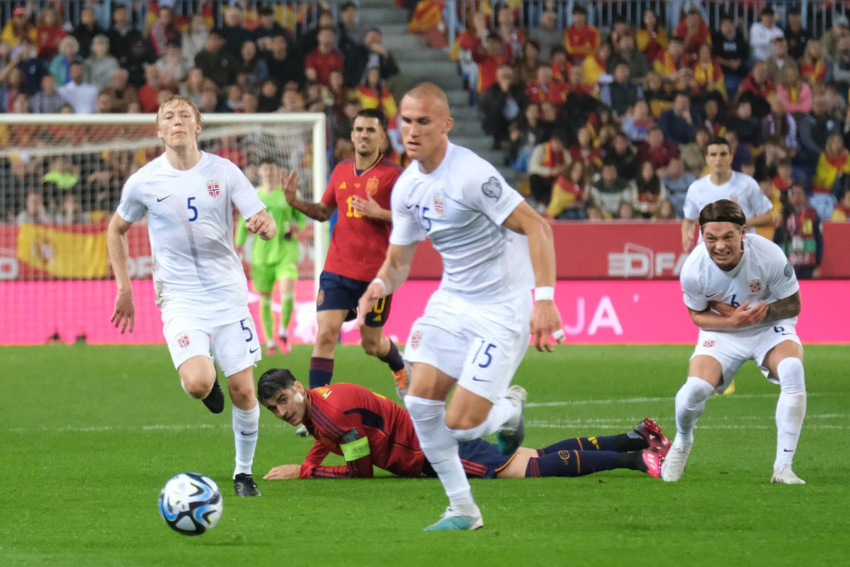 La Roja juega en Málaga contra Noruega, en imágenes