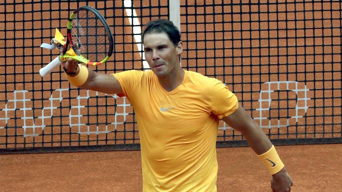 Nadal celebra su primera victoria en Madrid.