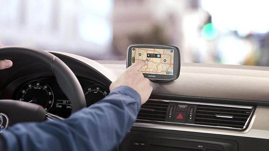 Estas son las nuevas multas por usar el GPS en el coche