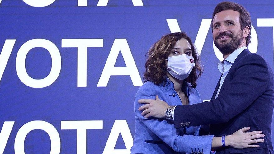 Isabel Díaz Ayuso y Pablo Casado, en el cierre de la campaña en Castilla y León.