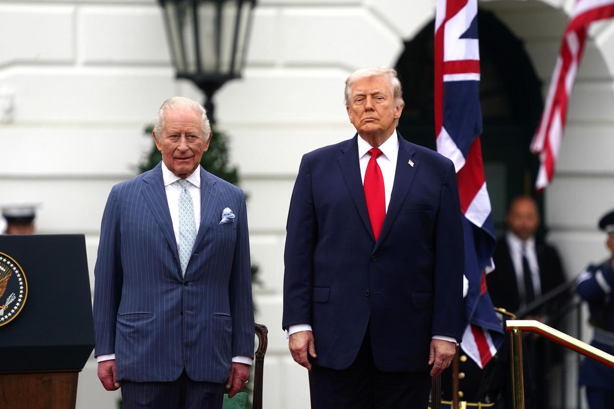 El rey Carlos III y Donald Trump.