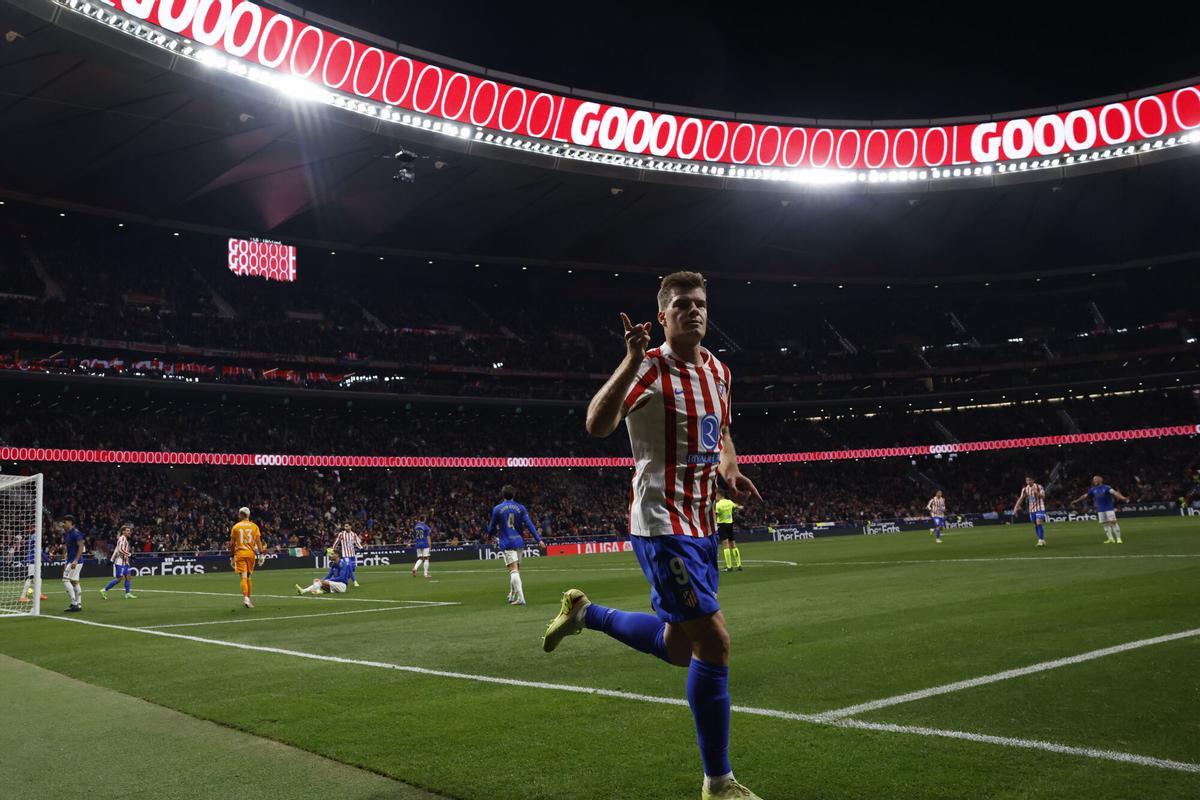 Sørloth celebra un gol en el Metropolitano.