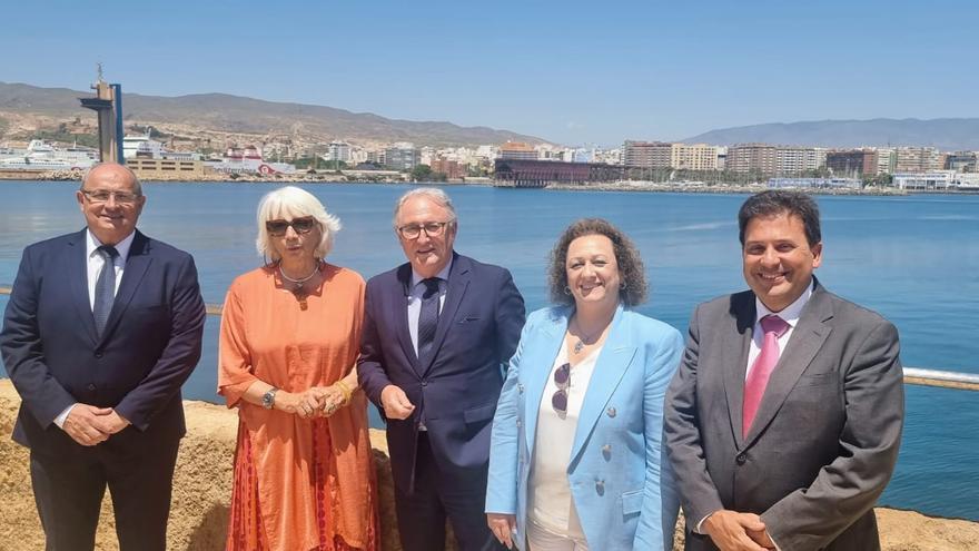 Las Palmas se fija en Almería para desarrollar el proyecto Puerto-Ciudad