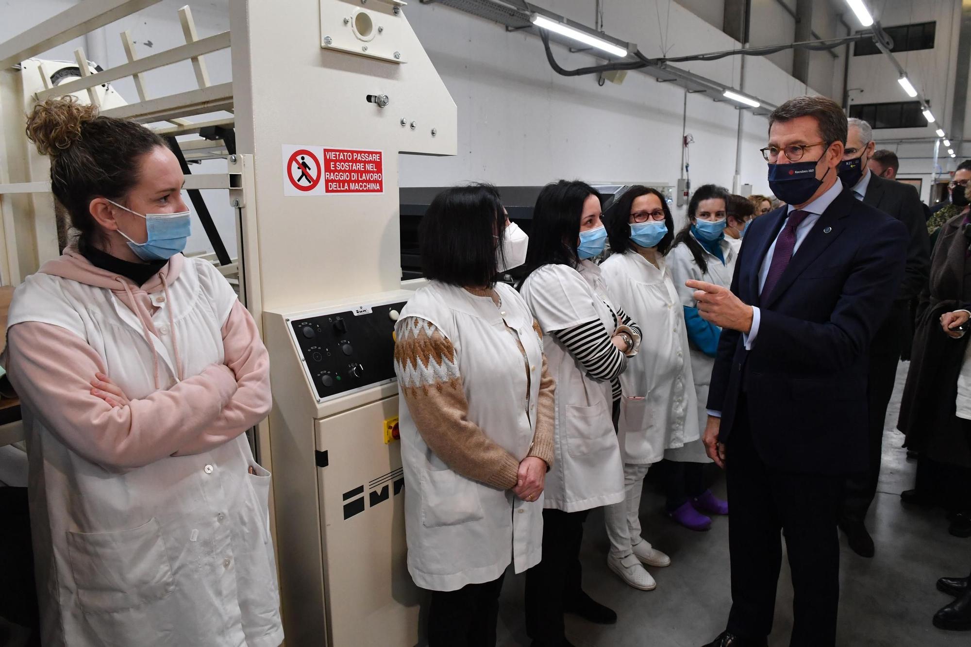 Feijóo visita la nueva fábrica de Nanos en Bergondo