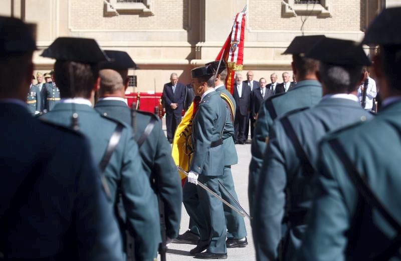 La Guardia Civil rinde homenaje a la Virgen del Pilar, su patrona.