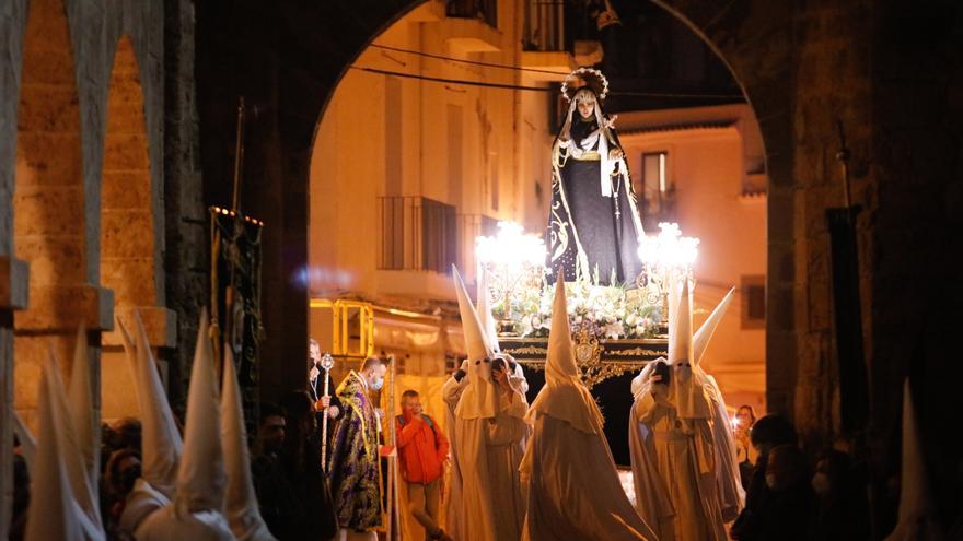 Devoción en las calles de Ibiza después de tres años