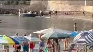 Dos años y medio de cárcel para los patrones de una patera que quedó a la deriva con trece inmigrantes y un bebé frente a Alicante