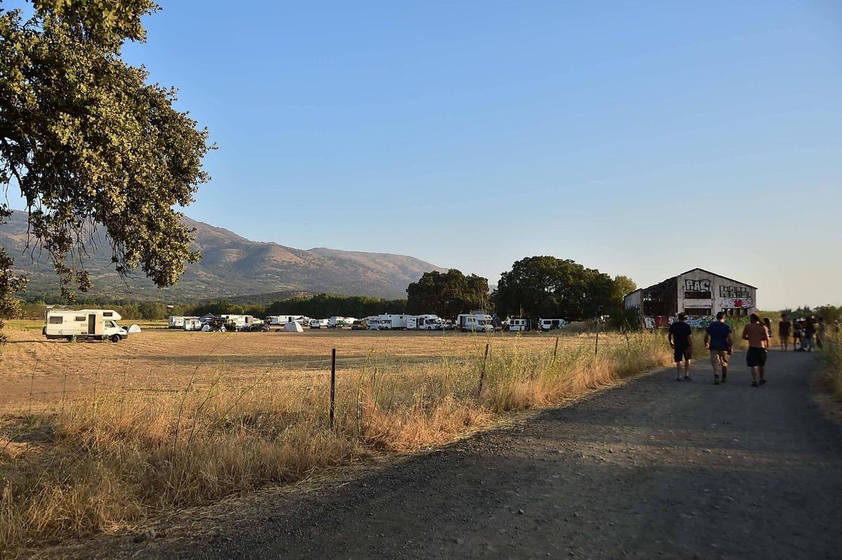 Galería | La rave ilegal de La Granja comienza a desalojarse de forma escalonada Galería | La rave ilegal de La Granja comienza a desalojarse de forma escalonada