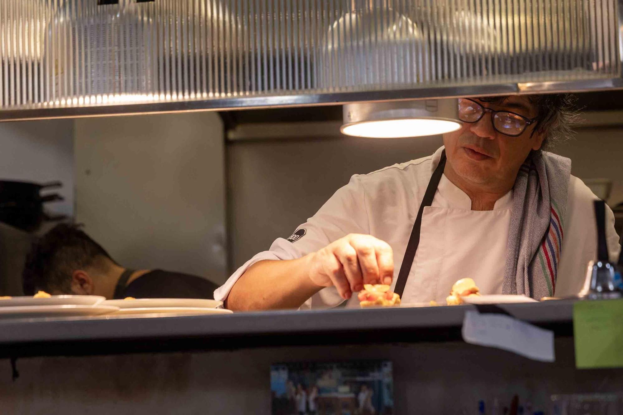 Cariño y sabor a Villena en Donde Diego, en el segundo día de "Menjars de la Terra" con la uva de mesa como protagonista