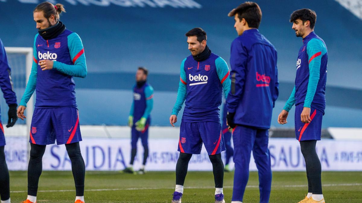 Messi, en el entrenamiento del Barça en Córdoba.