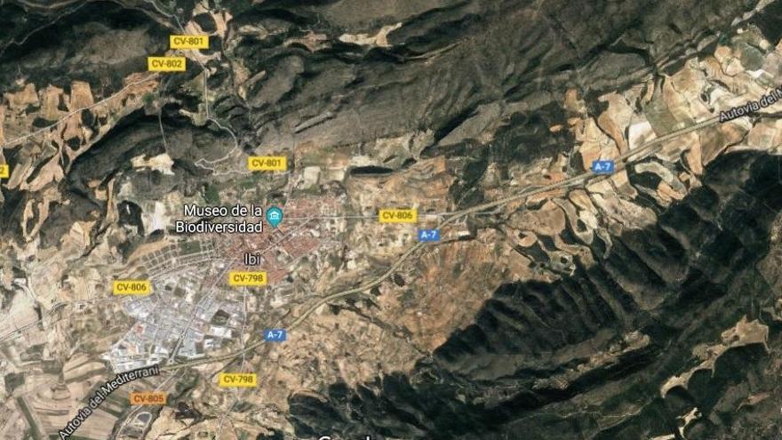 Localizan a un senderista perdido en el Barranc de la Font del Llop en Ibi