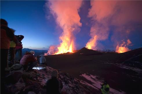 El volcán Eyjafjalla colapsa el tráfico aéreo europeo