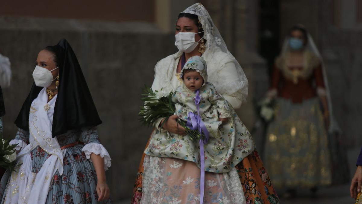 Búscate en el segundo día de Ofrenda por la calle de la Mar (entre las 19.00 y las 20.00 horas)